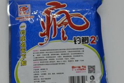 手竿釣白條魚怎么選餌料，可選自然餌料和商品餌料