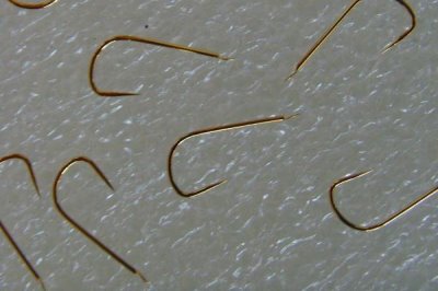 釣白條用幾號(hào)金袖鉤，一般用1-4號(hào)金袖鉤
