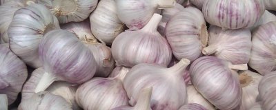 山東省臨清市的特產(chǎn)，臨清醬牛蹄、濟(jì)美醬菜、拖板豆腐均為傳統(tǒng)名吃