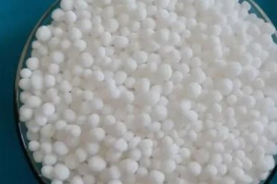 提高氮肥肥效的方法，深施于土層8-15厘米深度為宜