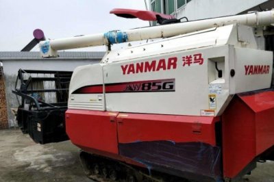 洋馬85收割機(jī)撒糧嚴(yán)重如何解決，割臺(tái)下有糧可調(diào)整伸縮齒的位置