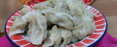 北方小年吃哪些東西，餐桌上可見(jiàn)餃子、蔥油餅、蒸花饃等食物