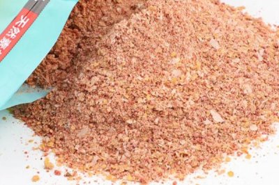 野釣鯽魚什么用什么商品餌料好，可選很多根據(jù)個(gè)人喜好來