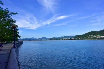 廣東省汕頭市的特色水果，有汕優(yōu)蕉柑、南澳石榴等