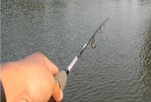 8.1米魚竿怎么拋竿，根據(jù)風(fēng)力來(lái)決定拋竿方式