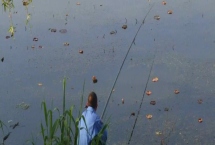 野釣的意思，是指在天然水域中作釣