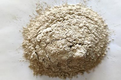 脫霉劑的主要成分，以丙酸、山梨酸等物質(zhì)和多種中藥為主