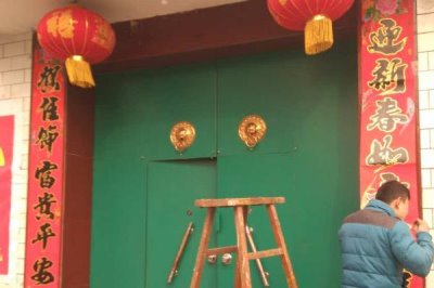 北方小年吃哪些東西，餐桌上可見(jiàn)餃子、蔥油餅、蒸花饃等食物